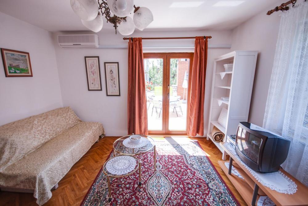 Appartamento Haus Silvia Rovigno Esterno foto