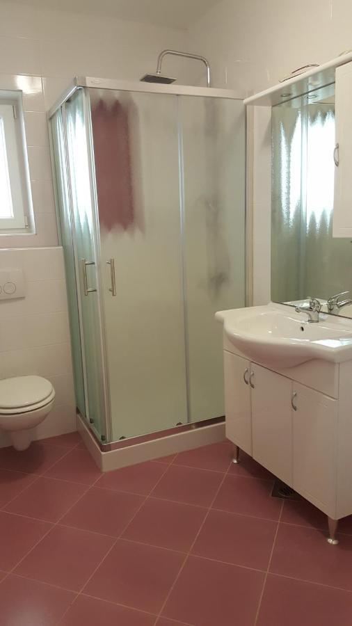 Appartamento Haus Silvia Rovigno Esterno foto