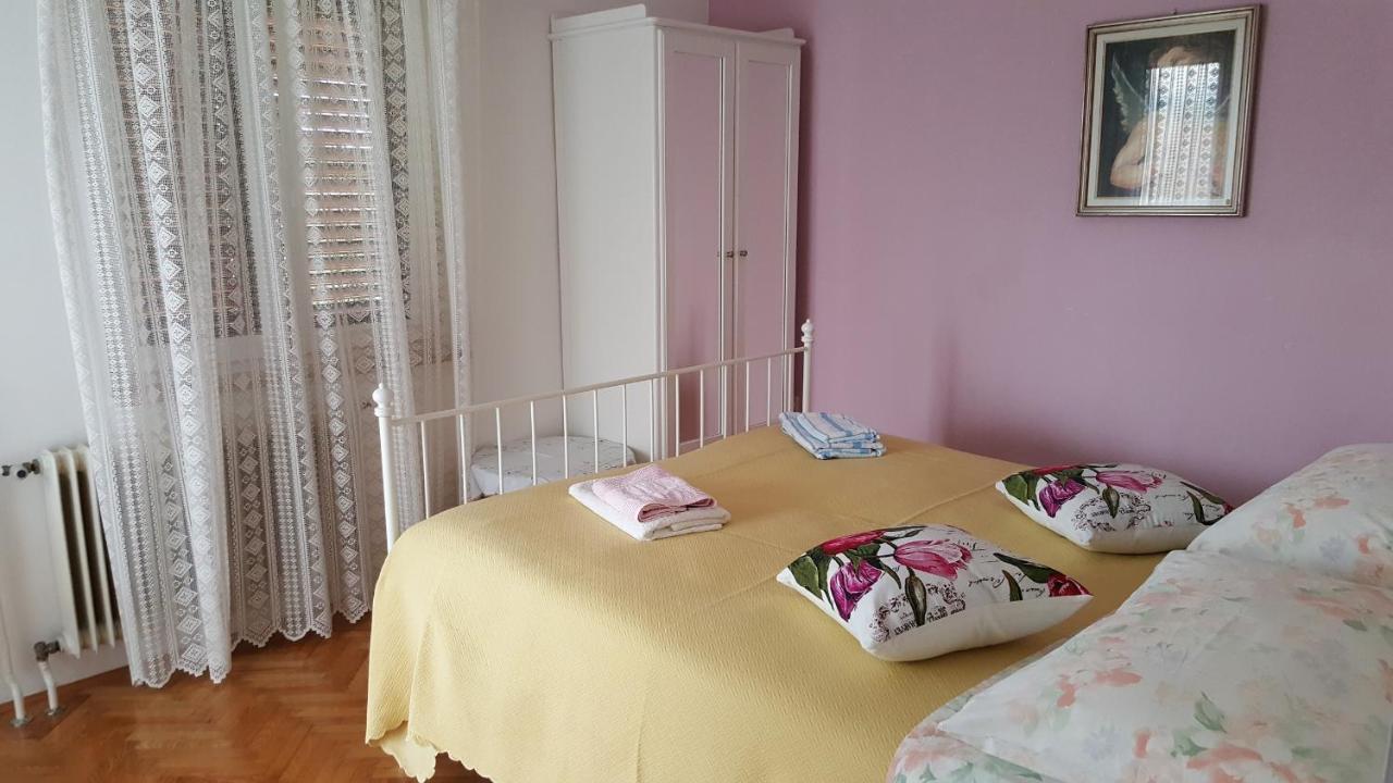 Appartamento Haus Silvia Rovigno Esterno foto