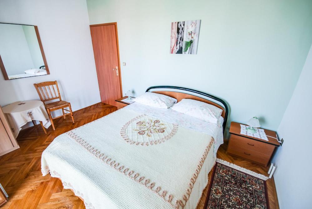 Appartamento Haus Silvia Rovigno Esterno foto