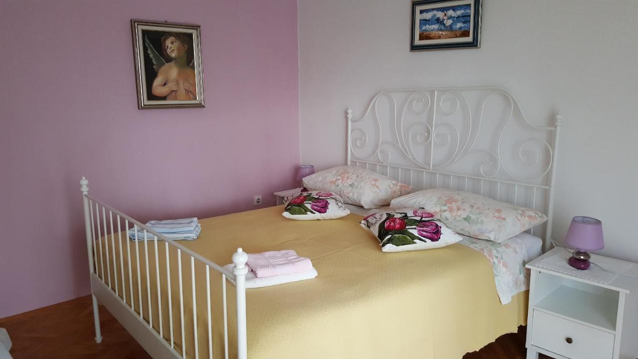 Appartamento Haus Silvia Rovigno Esterno foto