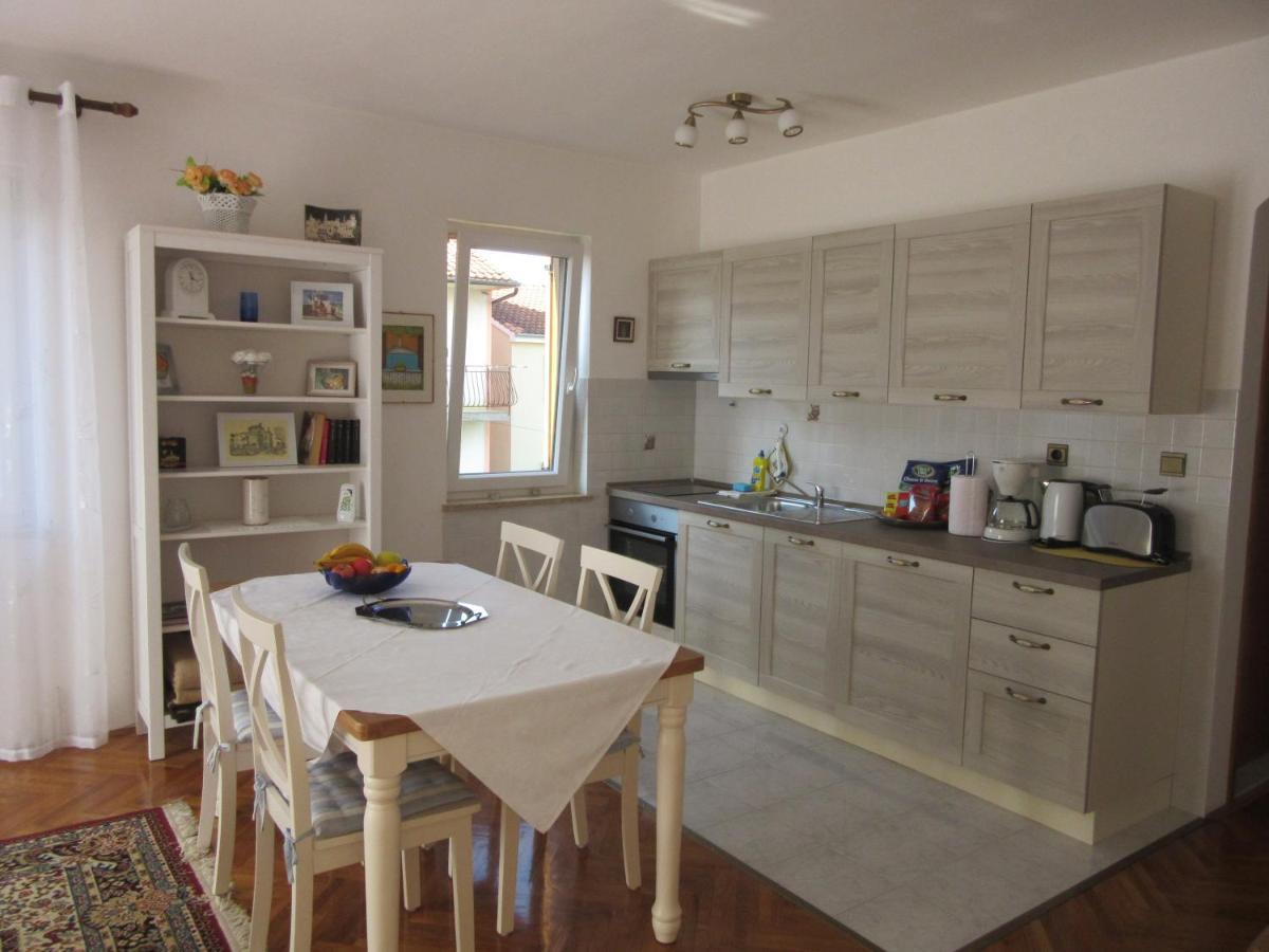 Appartamento Haus Silvia Rovigno Esterno foto