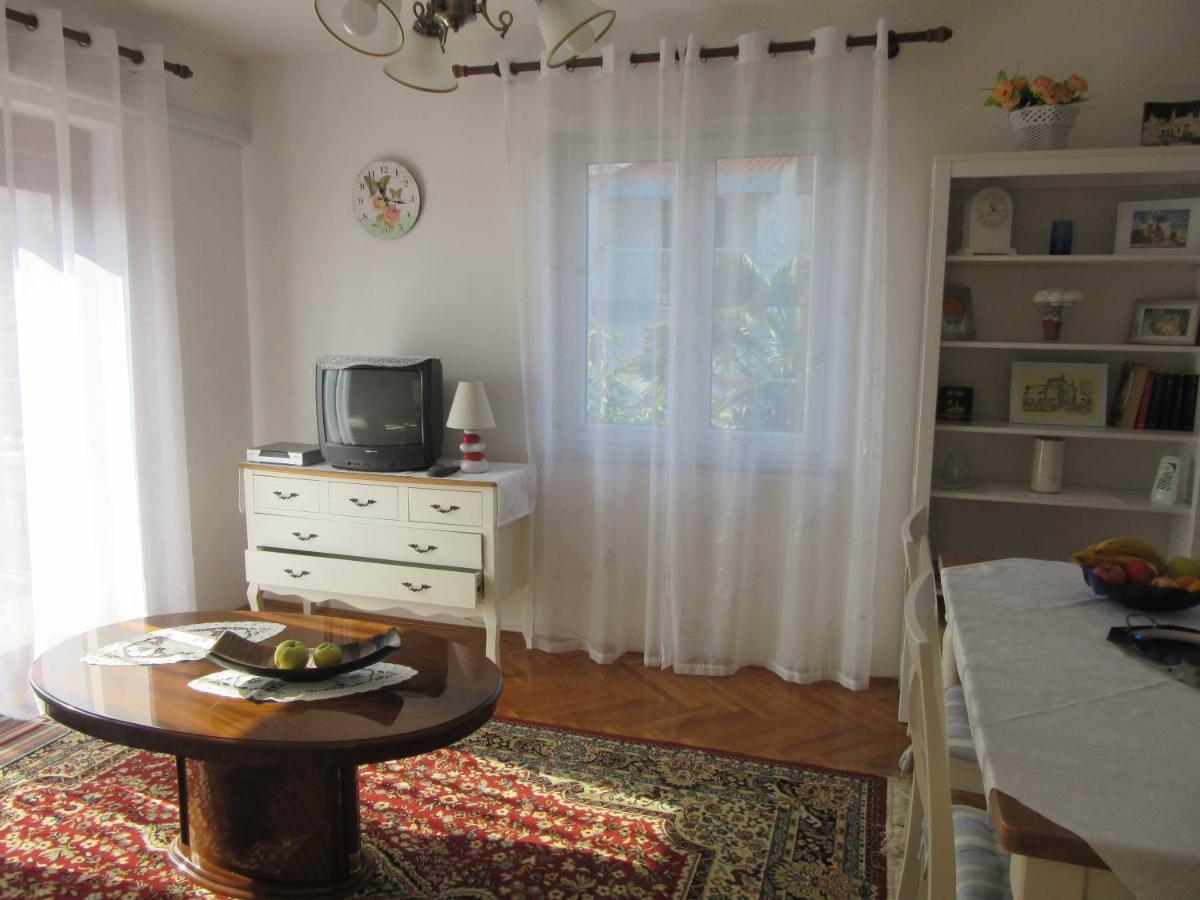 Appartamento Haus Silvia Rovigno Esterno foto