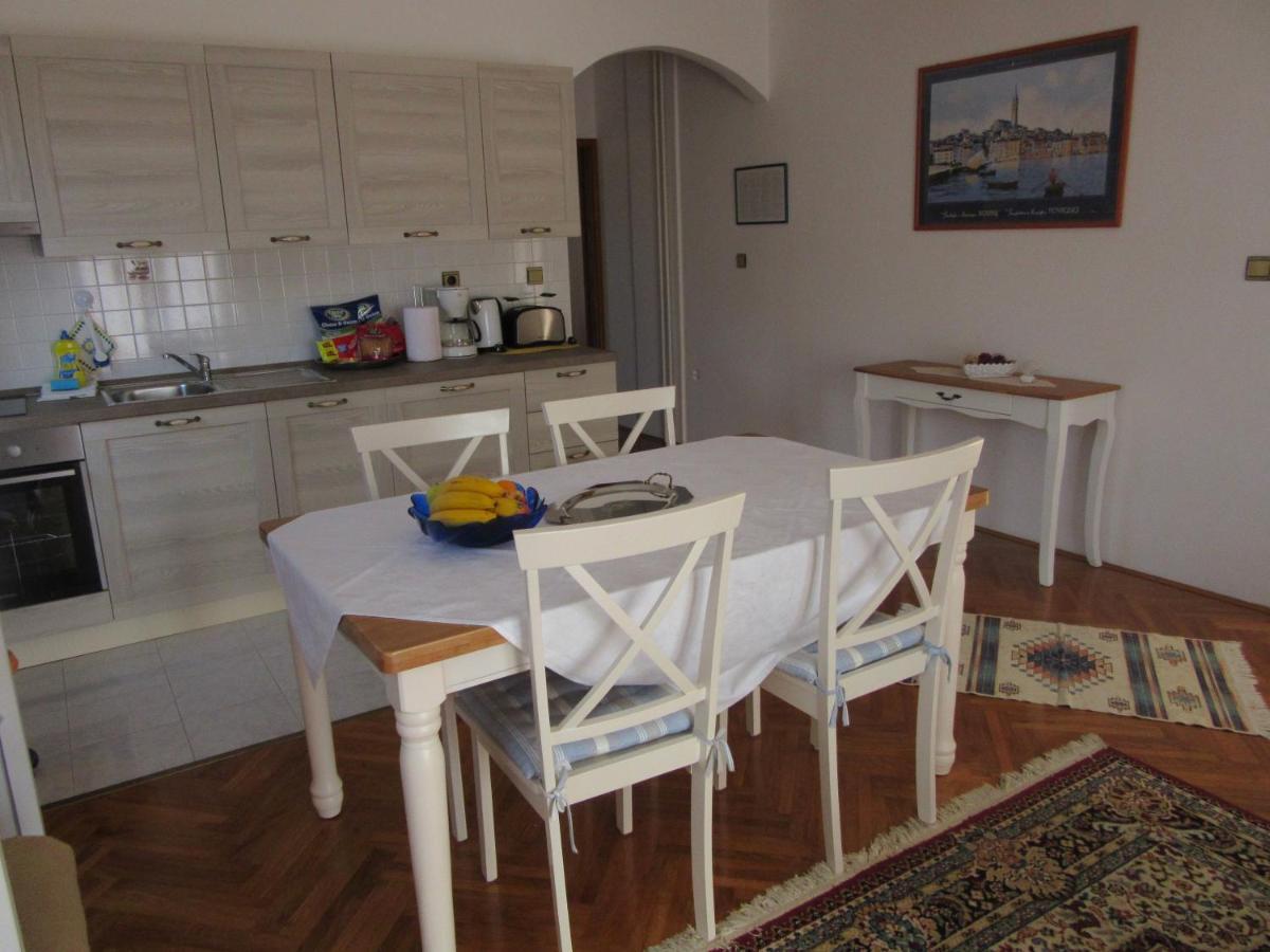 Appartamento Haus Silvia Rovigno Esterno foto