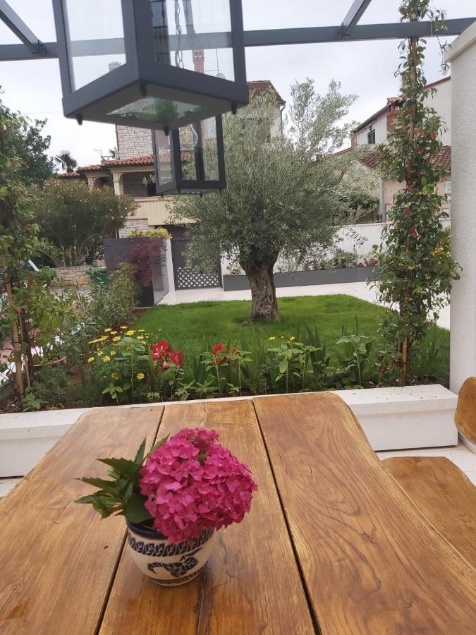 Appartamento Haus Silvia Rovigno Esterno foto