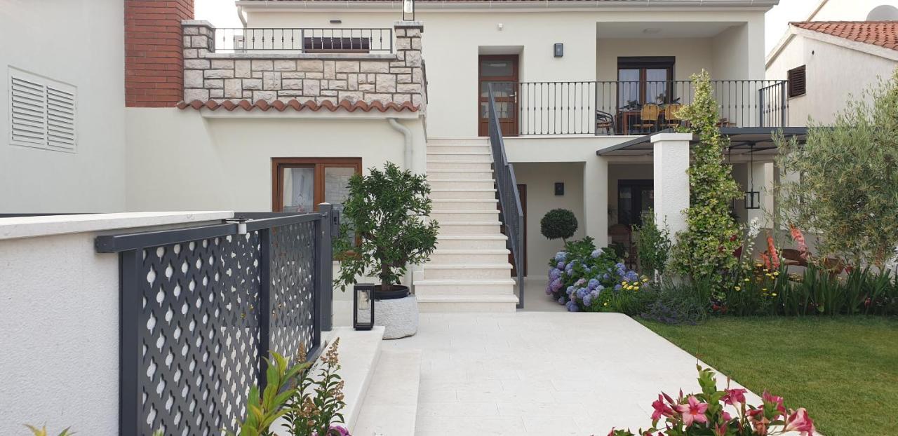 Appartamento Haus Silvia Rovigno Esterno foto