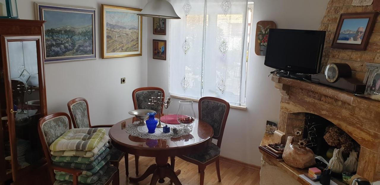 Appartamento Haus Silvia Rovigno Esterno foto