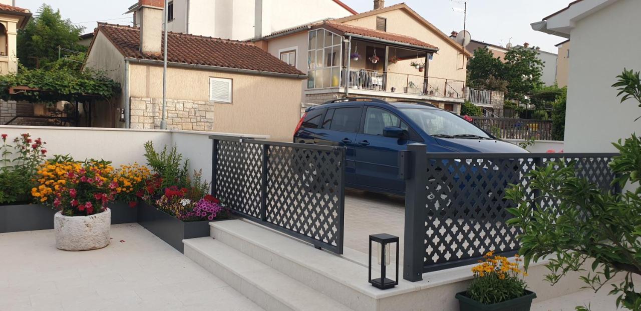 Appartamento Haus Silvia Rovigno Esterno foto
