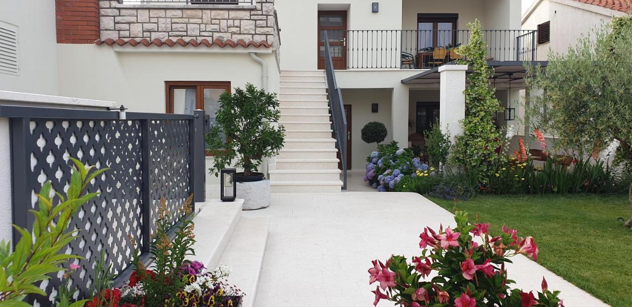 Appartamento Haus Silvia Rovigno Esterno foto